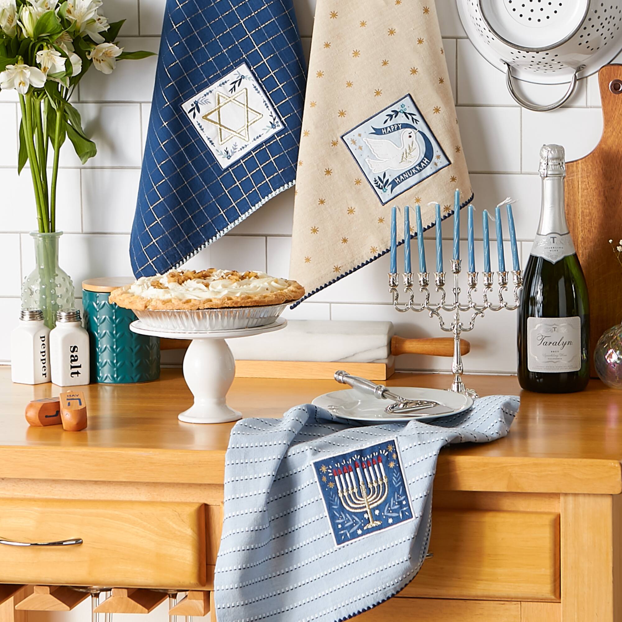 DII® Assorted Hanukkah Embellished Dishtowel Set